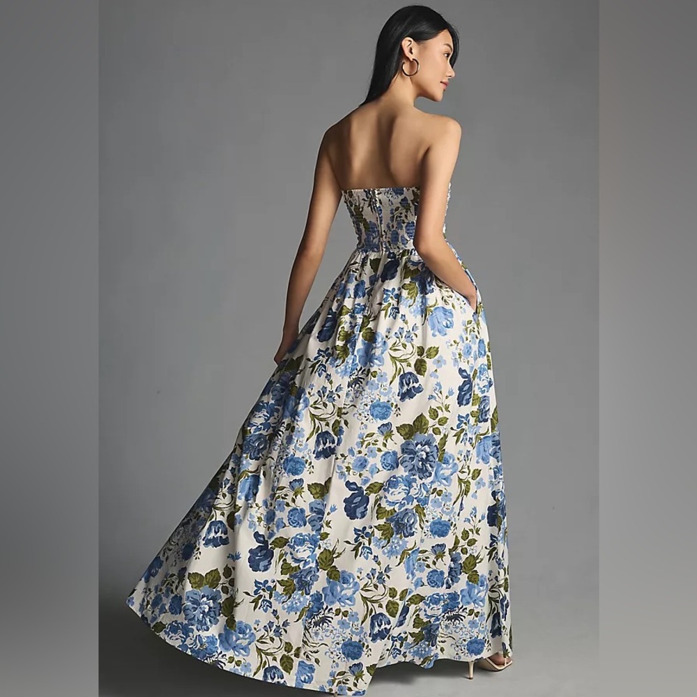 Reformation Kastoria Dress in the Lucca floral print - Picture 3 of 16